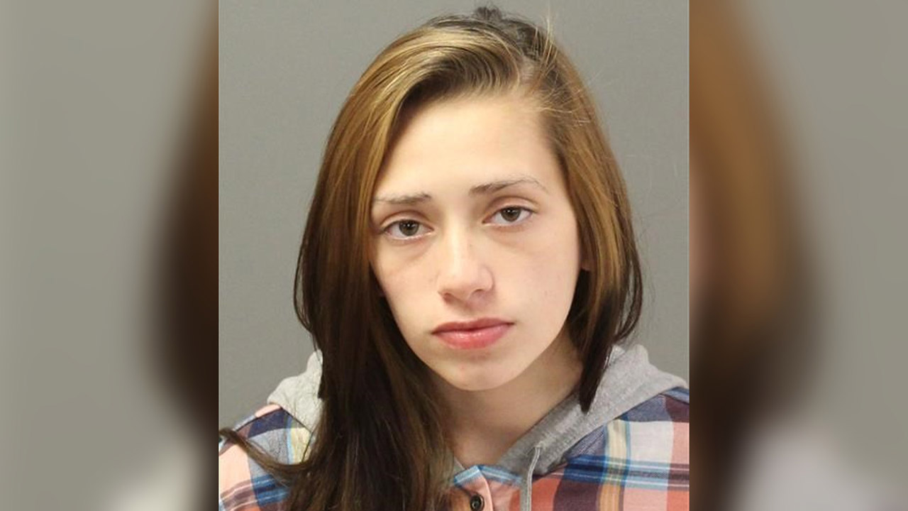 Teen mom charged in death of her newborn thrown from 2nd-storey window ...