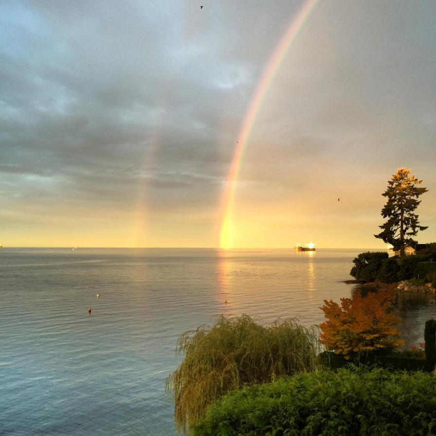 PHOTOS: Vancouver wakes up to stunning double rainbow over Burrard Inlet - image