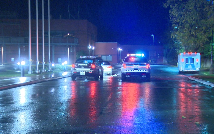 Man found in car with gunshot wounds at Toronto police station ...