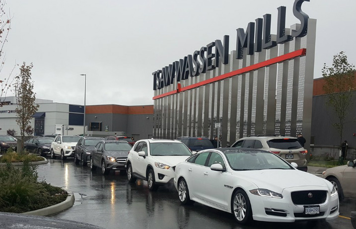 Инцидент в ход в Tsawwassen Mills, на хората е казано да избягват района