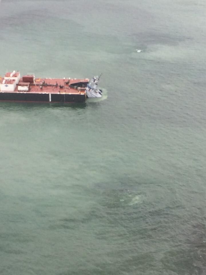 Tug boat and fuel barge run aground near Bella Bella: crew rescued, leak reported - image