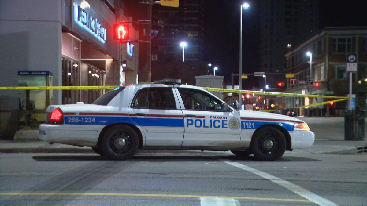 Calgary police investigate a stabbing in the 1000 block of 1 Street S.W. at around 1:30 a.m. on Thursday, Nov. 3, 2016.
