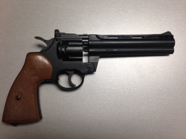 N.S. teen charged after bringing replica gun on school bus - Halifax ...