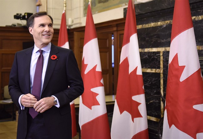 Minister of Finance Bill Morneau arrives for a press conference before tabling the Fall Economic Statement, on Parliament Hill, Tuesday, Nov. 1, 2016 in Ottawa. THE CANADIAN PRESS/Justin Tang.