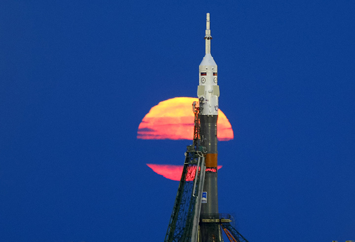 The supermoon rises behind the Soyuz MS-03 spacecraft, ahead of its upcoming launch to the International Space Station (ISS), at the Baikonur cosmodrome in Kazakhstan November 14, 2016.