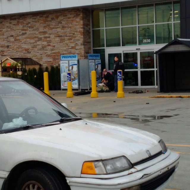 One dead, two injured after stabbing at Vancouver Canadian Tire - image