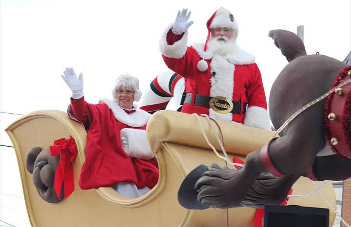 Families will gather to watch the 26th annual Saskatoon Santa Claus Parade on Sunday afternoon.