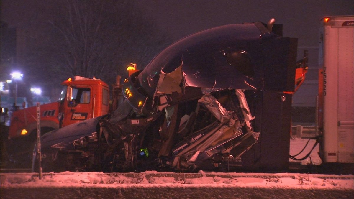 Around 10:30 p.m. Monday night a semi-trailer truck crashed in to a snow plough on the eastbound Highway 40 near Saint-Jean Boulevard in Pointe-Claire, Tuesday, November 22, 2016.