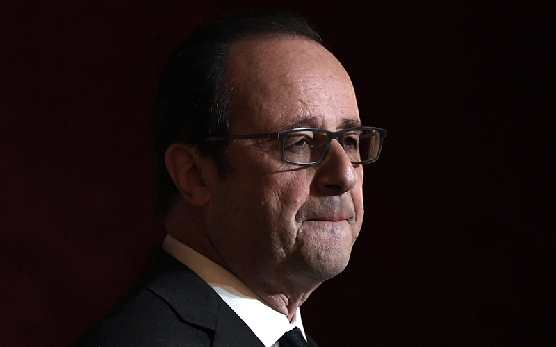 French President Francois Hollande delivers a speech after awarding the Legion of Honour (Legion d'Honneur) and the National Order of Merit (Ordre National du Merite) to Olympic and Paralympic athletes at the Elysee Presidential Palace in Paris, France, Thursday, Dec. 1, 2016. 