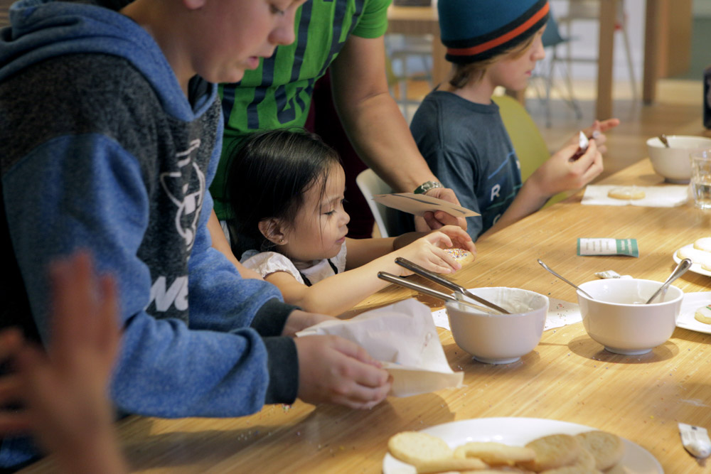 A family company helps families in need through Ronald McDonald House - image