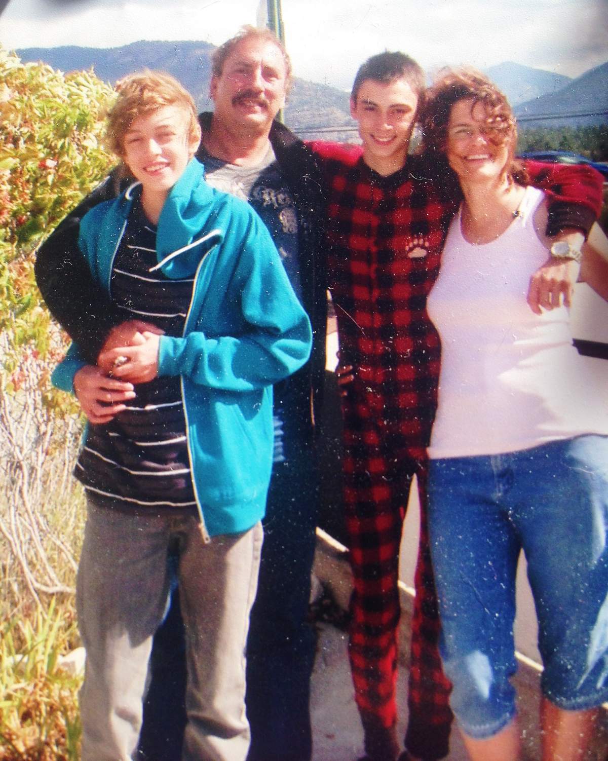 Calgary couple both laid off and diagnosed with cancer: ‘maybe we’ll go together’ - image