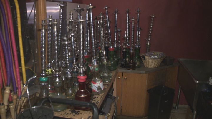 Gap in smoking laws allows Manitoba hookah lounges to stay in