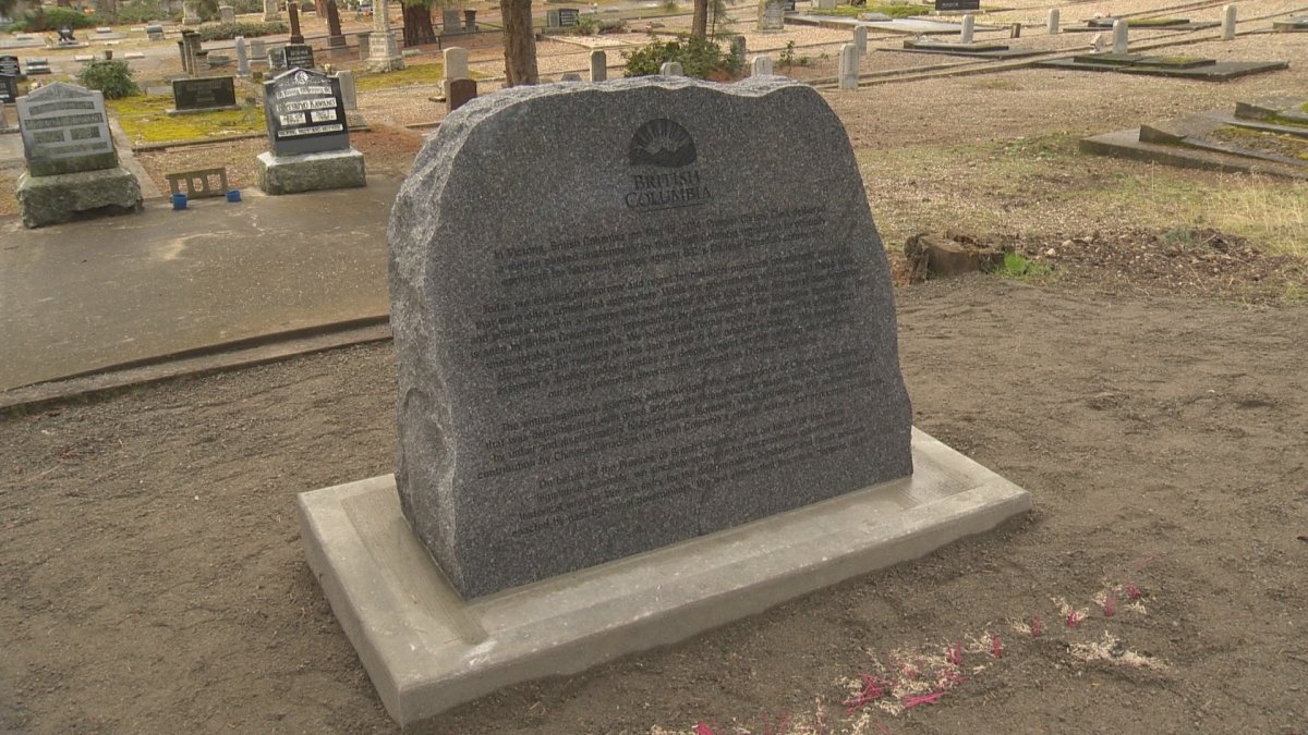 Kelowna cemetery first provincial site of Chinese-Canadian monuments - image