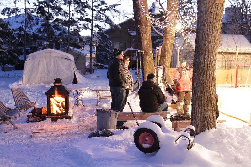 Winnipeg family builds epic backyard ice rink in North Kildonan