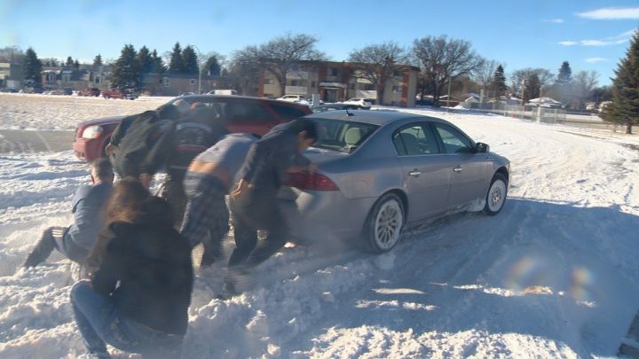 Treacherous roads test southern Albertans and response crews - image