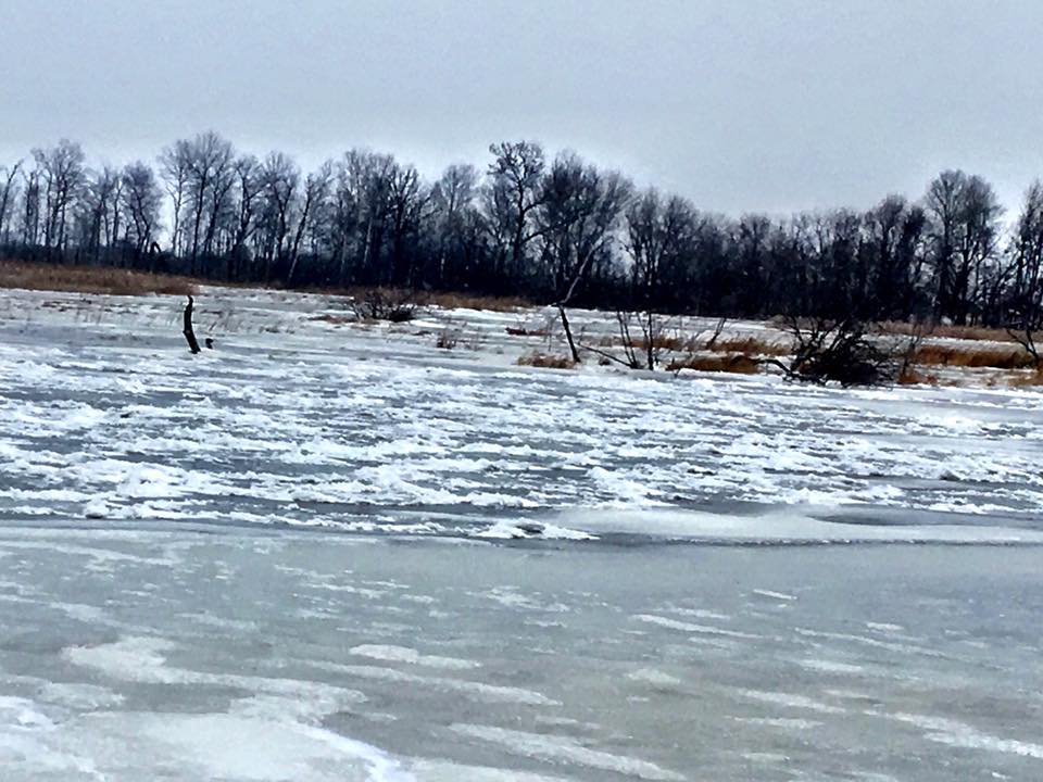 Mossey River, Man., declares a state of emergency after ice piles in ...