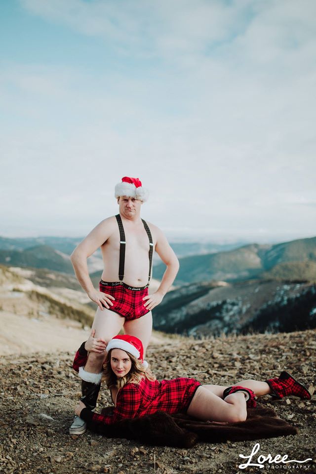 Alberta bachelor meets his match through risqué Christmas cards - image