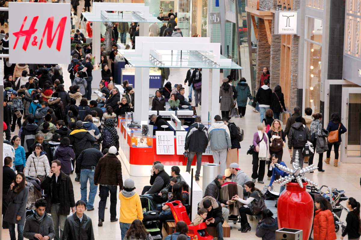 Shopping madness at Yorkdale mall on Dec. 11, 2009.
