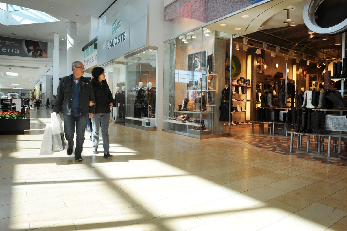 Shoppers are photographed at Yorkdale Mall in Toronto, Ont. on Oct. 22, 2008.