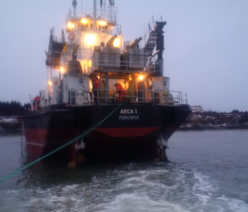 Ship that ran aground off Sydney Mines successfully towed - image