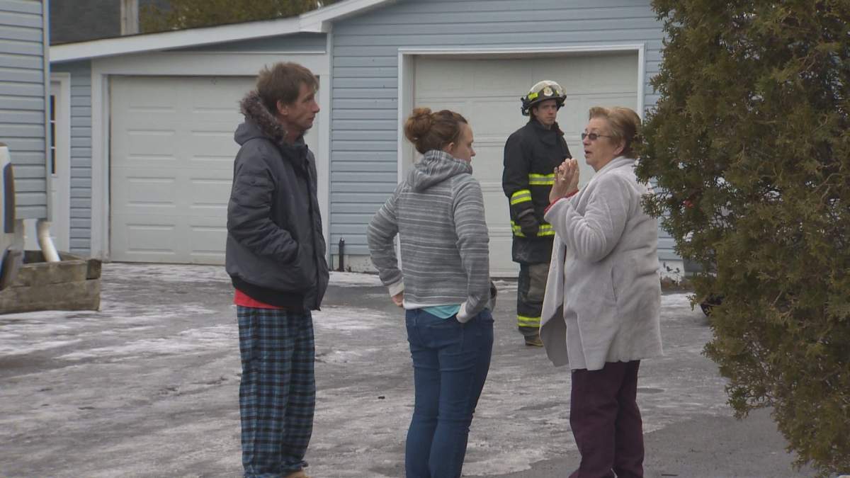 Saint John police rescue 4 people from burning house - New Brunswick ...