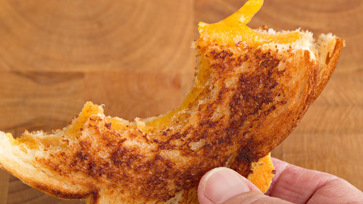 Quebec health authorities raise concerns about the safety of grilled cheese sandwiches in seniors' homes.