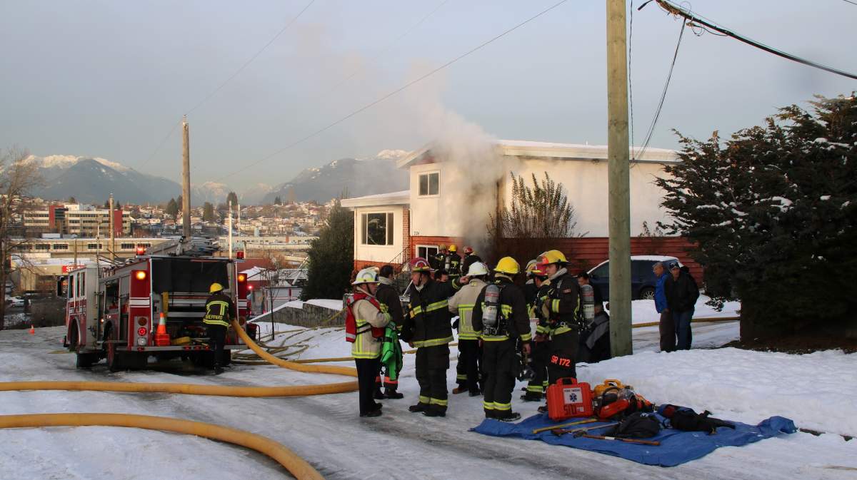 Toddler dead, 3 sent to hospital after East Vancouver house fire - image