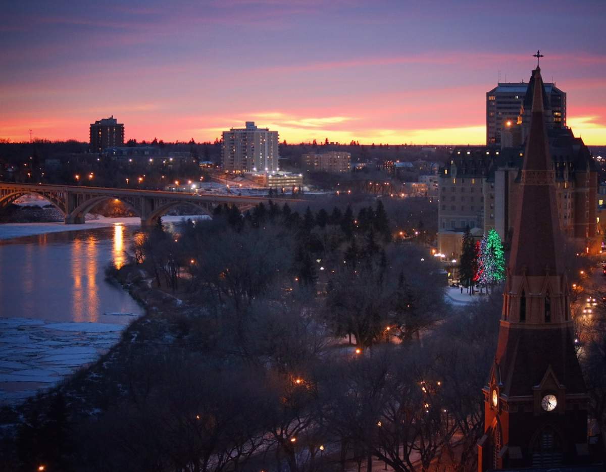 Saskatoon saw the fastest population growth of any Canadian metropolitan area in 2016/17, followed closely by Regina.