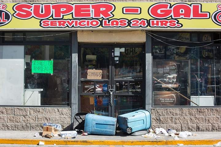 A vandalized gas station sits abanonded following protests, on January 4, 2017 in Mexico City, Mexico. (Photo by Brett Gundlock/Getty Images)