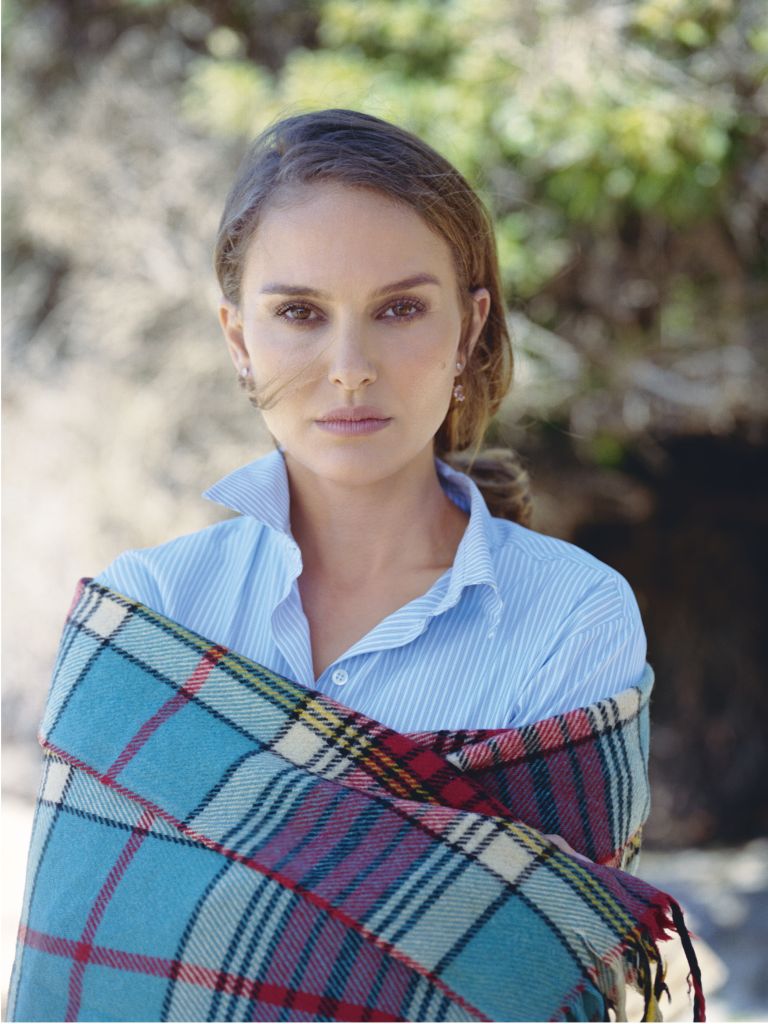 Natalie Portman made admission about 'making out' with Ashton Kutcher and  Mila Kunis before they got, image size:768x1024