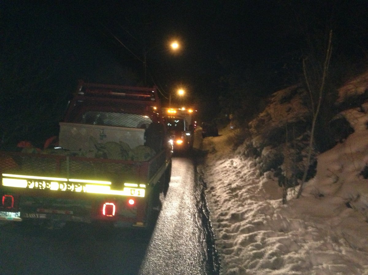 Injured jogger rescued from Knox Mountain - image