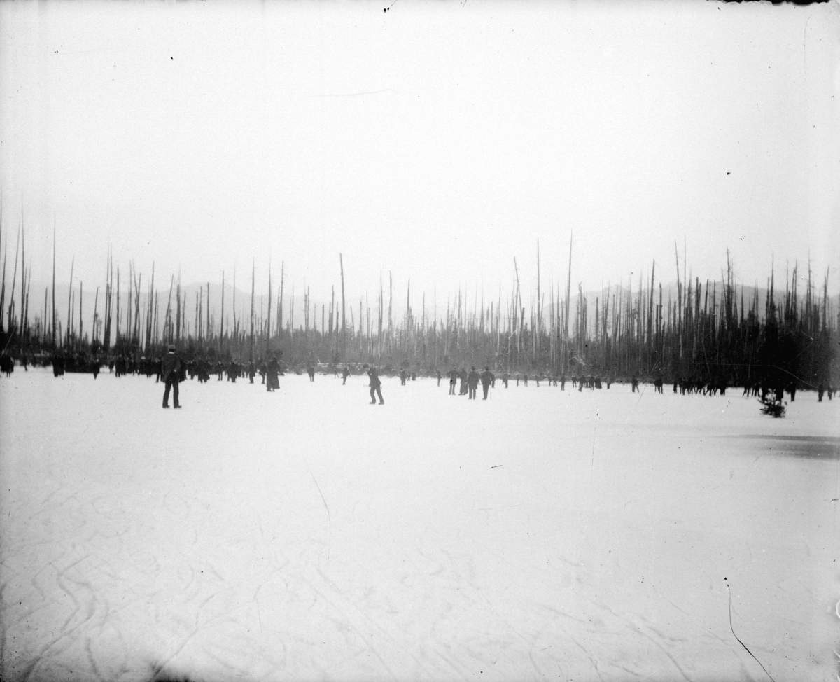Skating on Trout Lake. Crica 1900.