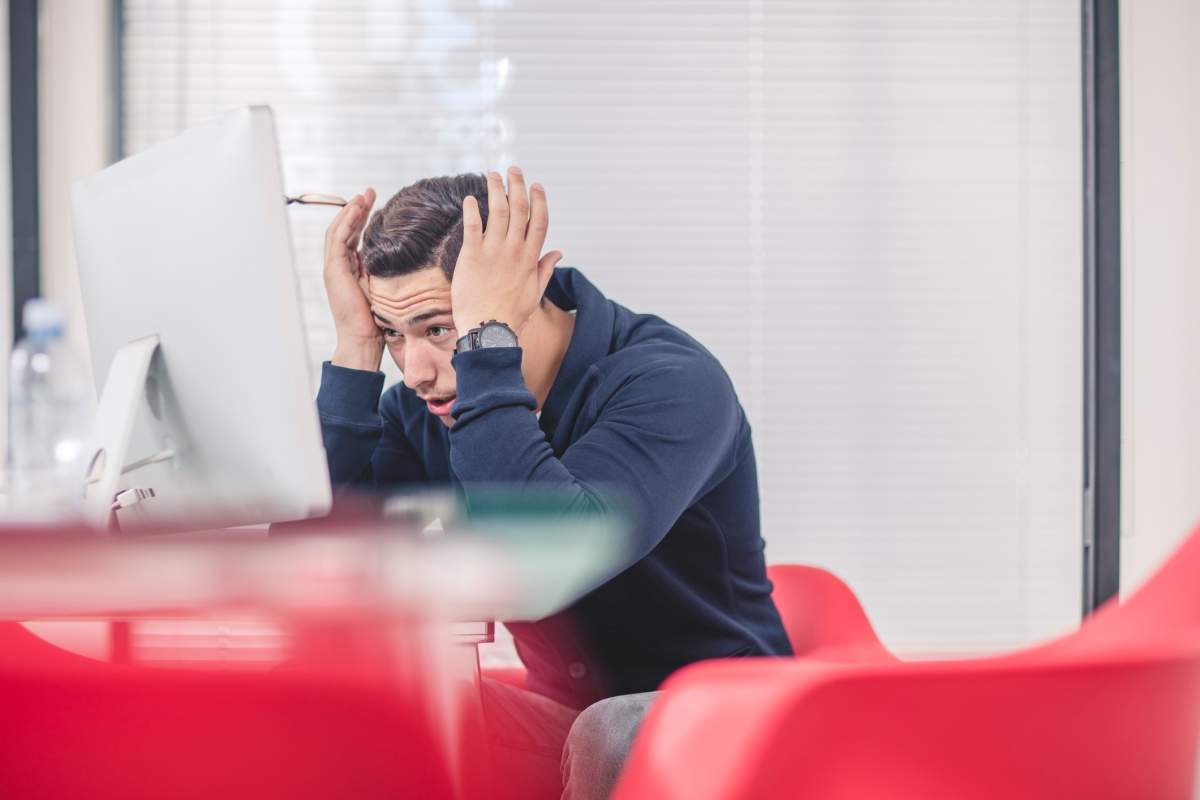 Dealing with workplace crises can lead to stress and anxiety, says a University of Toronto study.