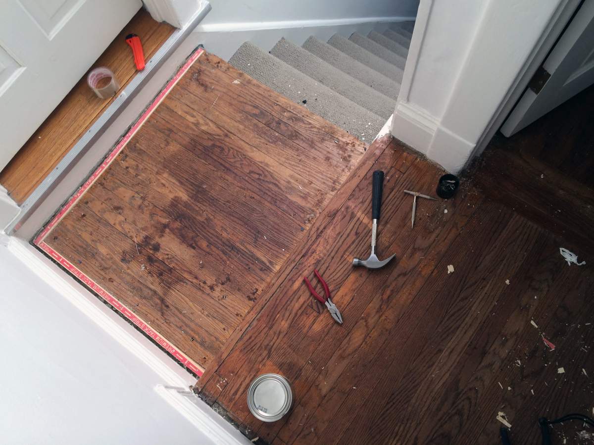 Halton Regional Police have issued an alert about a home repair fraud believed to be operating in the region that involves door to door solicitation.