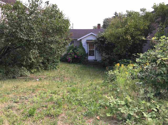 1746 SE Marine Drive, Vancouver