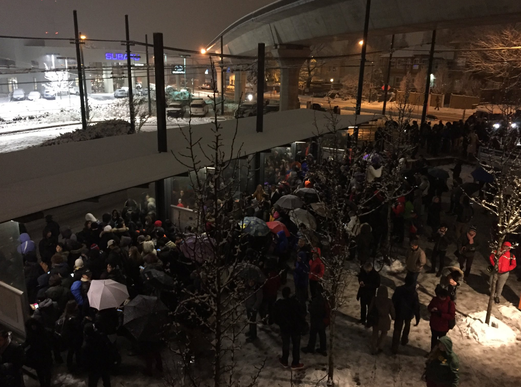 Snow causing Canada Line and transit delays of up to two hours across Vancouver - image