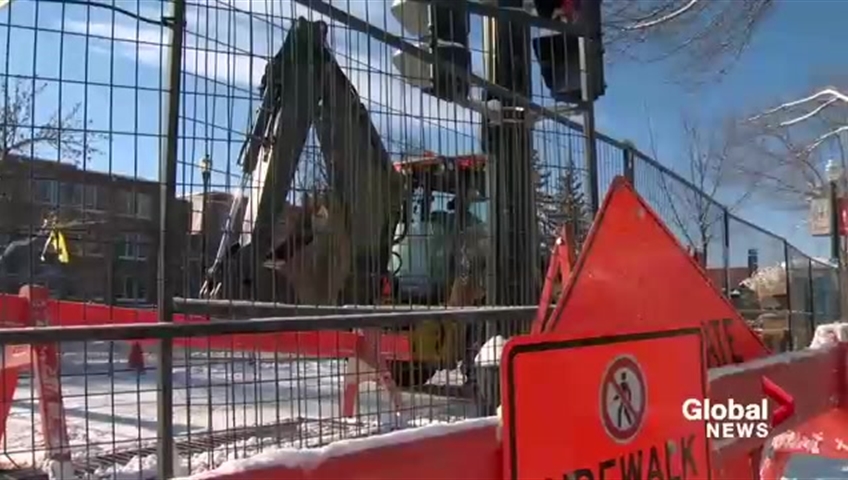 FILE: Construction on 17 Avenue S.W. 