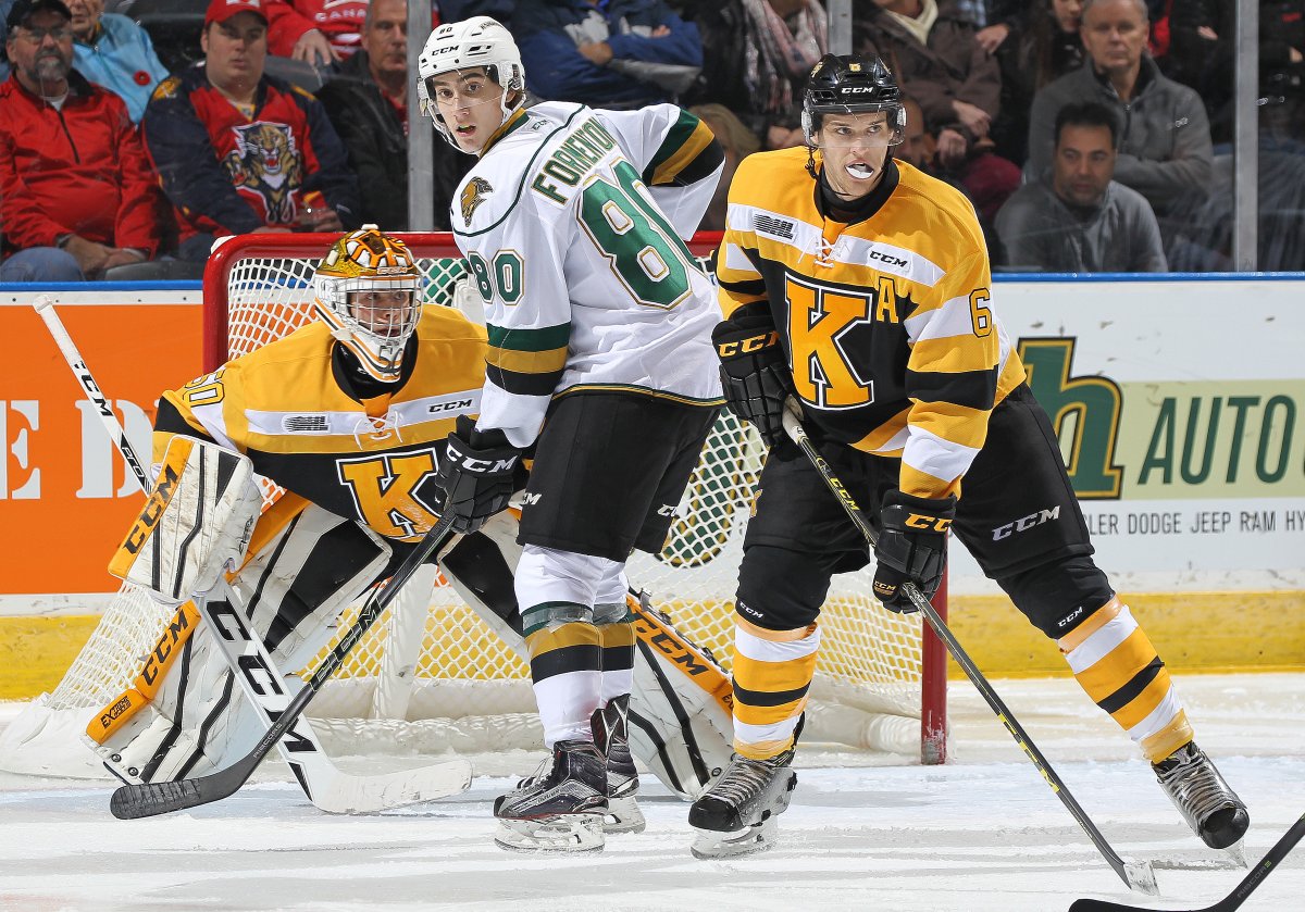 Alex Formenton #80 of the London Knights looks for a puck to deflect against the Kingston Frontenacs during an OHL game (Photo by Claus Andersen/Getty Images).