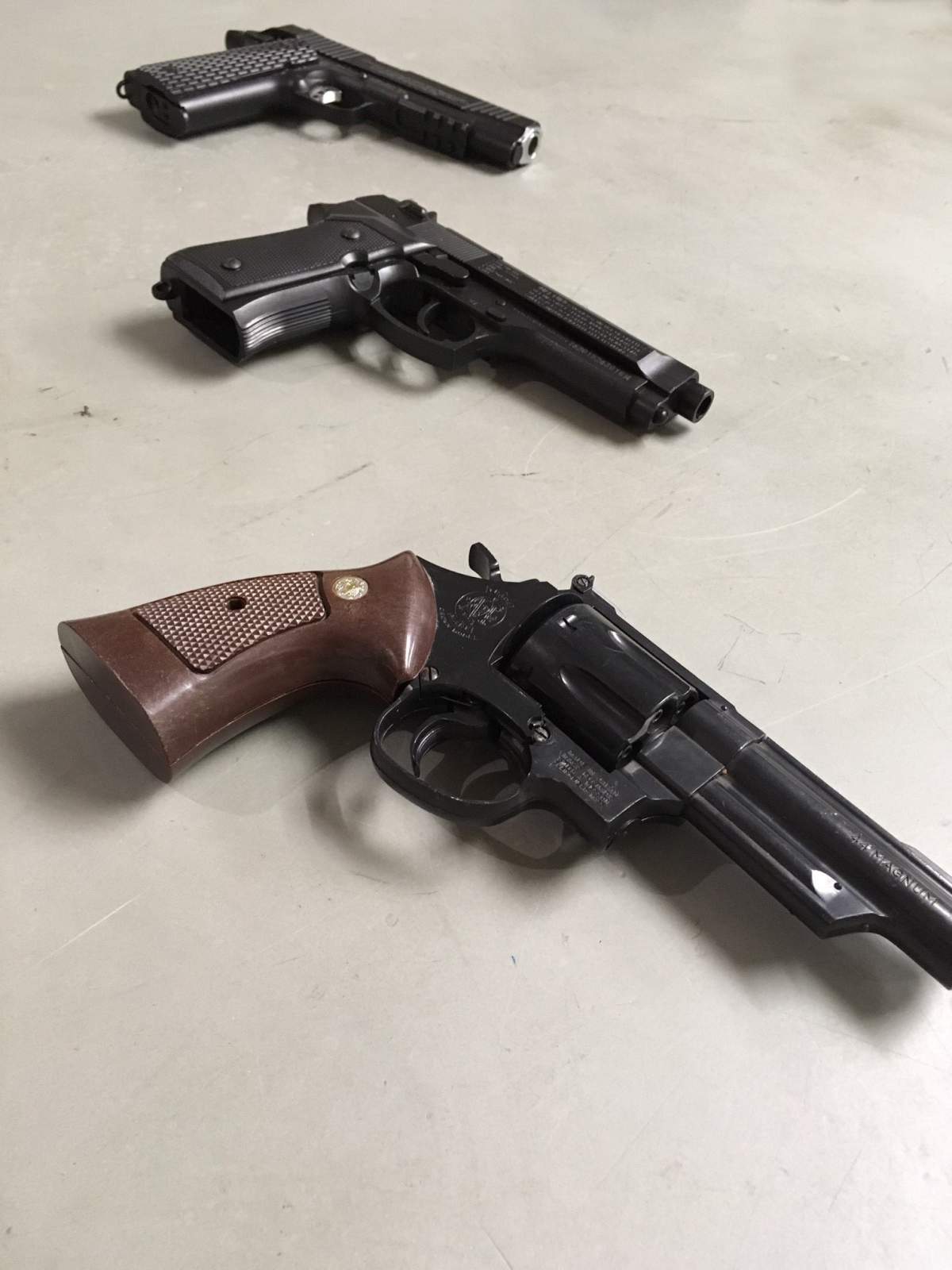 Surrey RCMP send out warning about fake guns - image