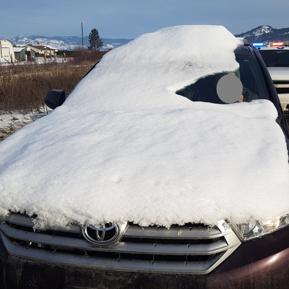 Snowy car turns heads on Okanagan Highway - image