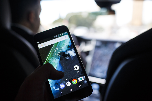 Uber to cease operations in London if bylaw requiring cameras in