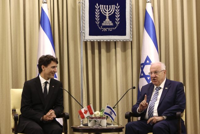 Prime Minister Justin Trudeau meets with Israeli President Reuven Rivlin in Jerusalem, Israel, 30 September 2016. 