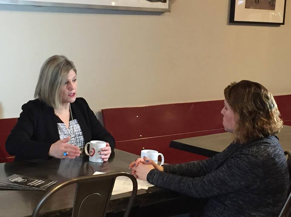 NDP leader Andrea Horwath speaks with Hamilton restaurant owner Terrilea Pitton on March 31, 2017.