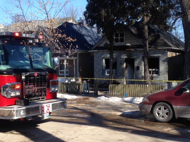 1 person sent to hospital during house fire in Winnipeg’s North End ...