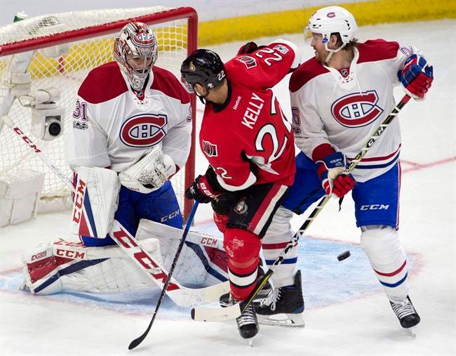 Former Ottawa Senator Chris Kelly (22) has signed a professional tryout contract with the Edmonton Oilers.