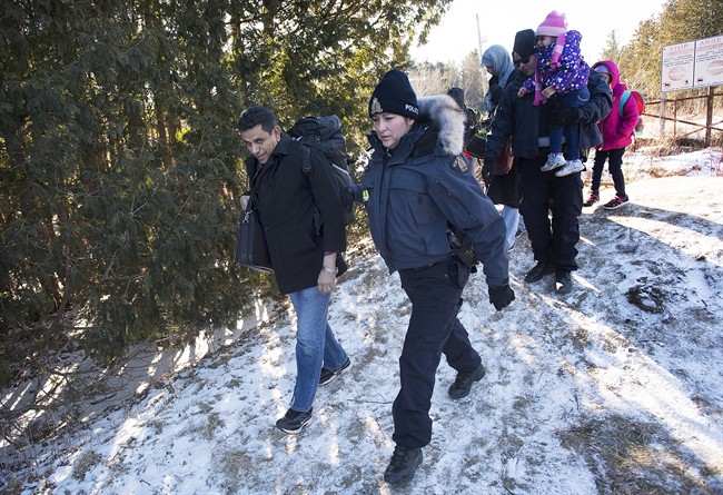 Trudeau cabinet gets set for in-depth talks on illegal border-crossers - image