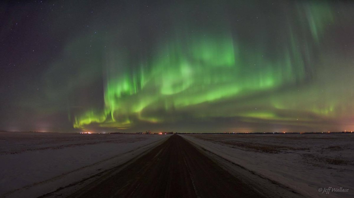 Northern Lights Ontario: When, Where How to Chase Aurora