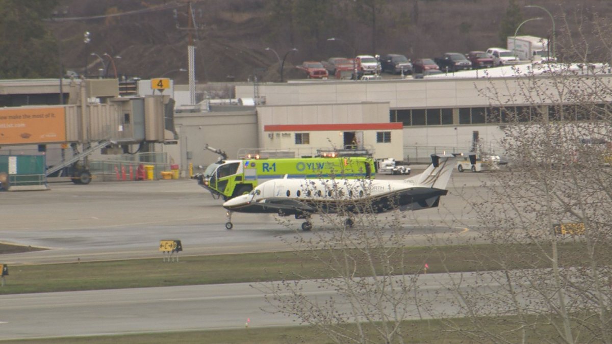A passenger flight from Victoria landed at YLW without any issues after concerns there was a problem with the  plane's landing gear. 