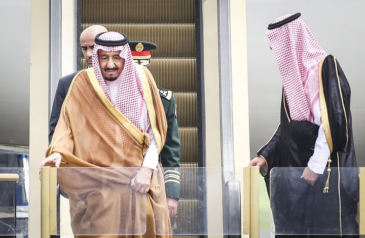 Saudi Arabia's King Salman bin Abdulaziz al-Saud arrives in Indonesia on March 1, 2017. The king has brought along an entourage reported to be near 1,500 people.