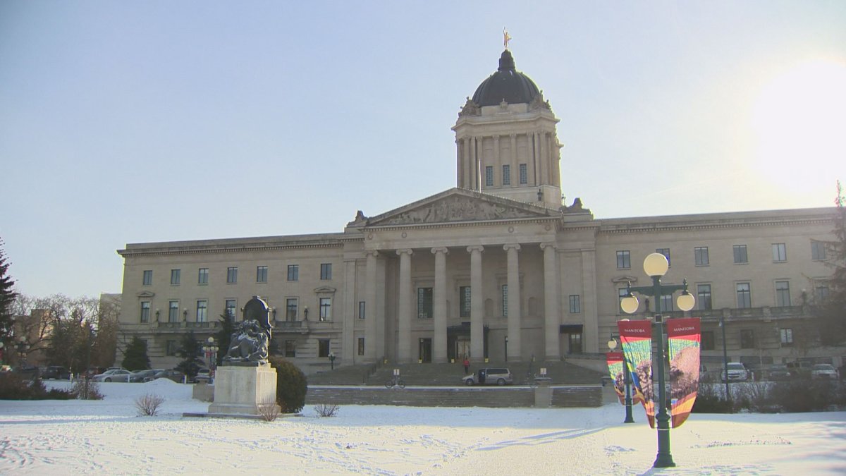 Manitoba can run deficits without pay cuts: bill - image
